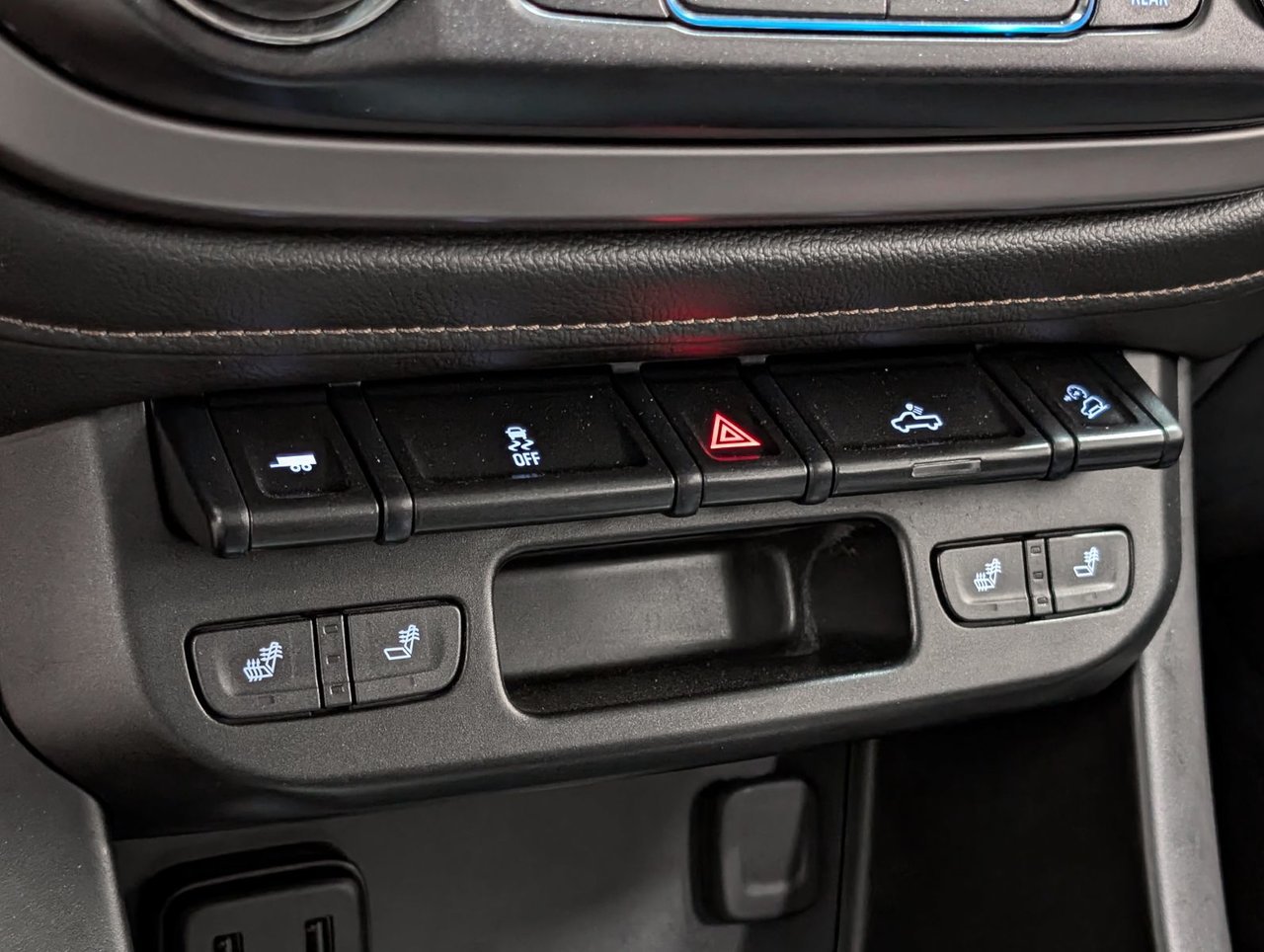 2022 GMC Canyon AT4 4RM avec tissu Saint-Eustache - photo #16