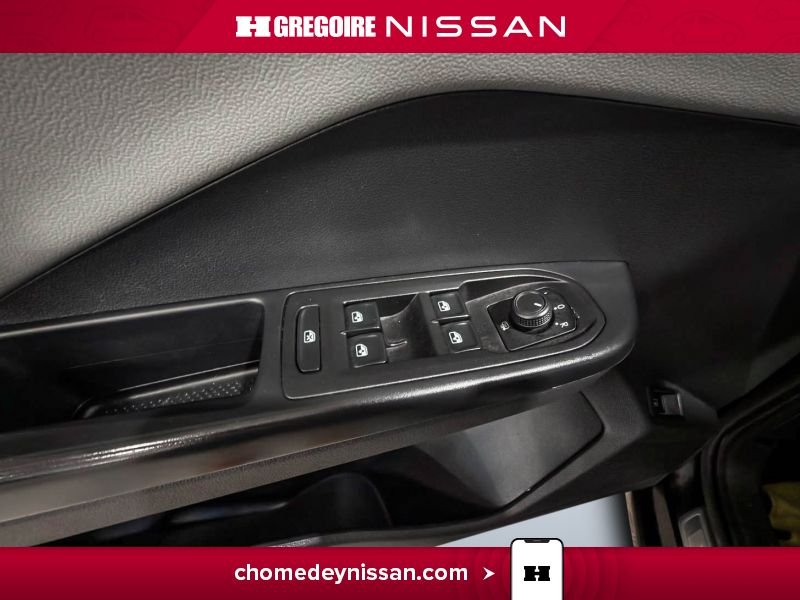 2023 Volkswagen Taos Black Saint-Eustache - photo #13