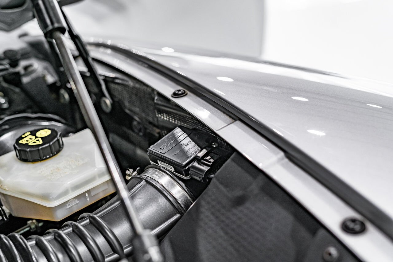 Aston Martin Vanquish PRIX EN USD | ORIGINAL MSRP OF $225,000 USD - FACTORY UPGRADE TO VANQUISH S TRANSMISSION 2003 Gris Montréal - photo #92