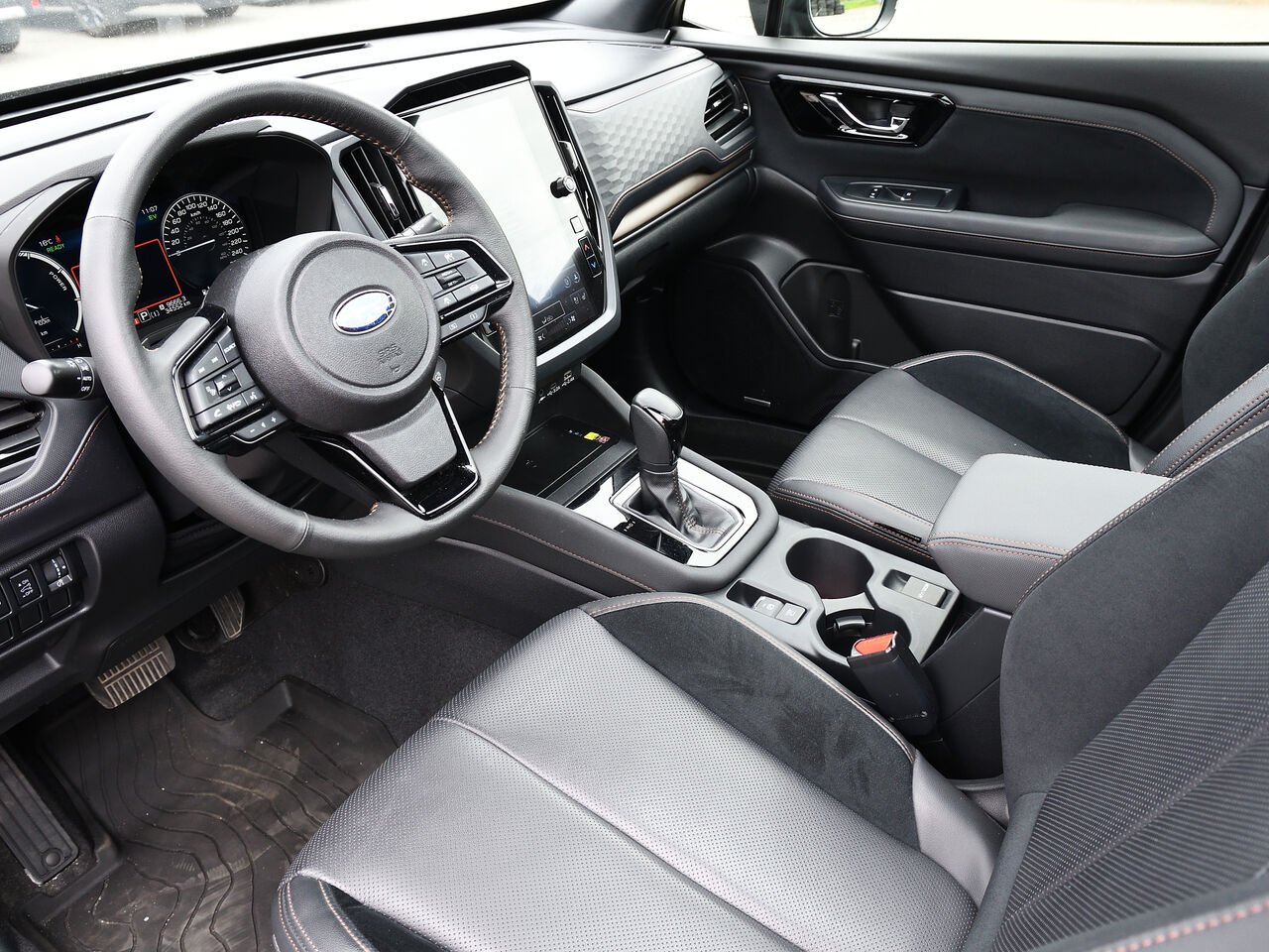 2025 Subaru Forester Premier e_BOXER hybride Black Saint-Hyacinthe - photo #10