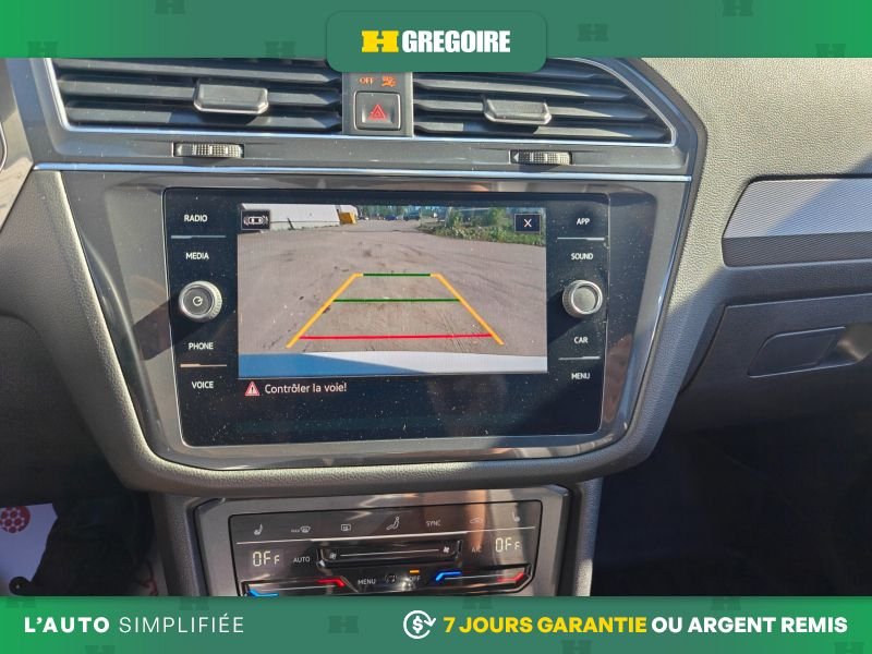 2022 Volkswagen Tiguan White Blainville - photo #17