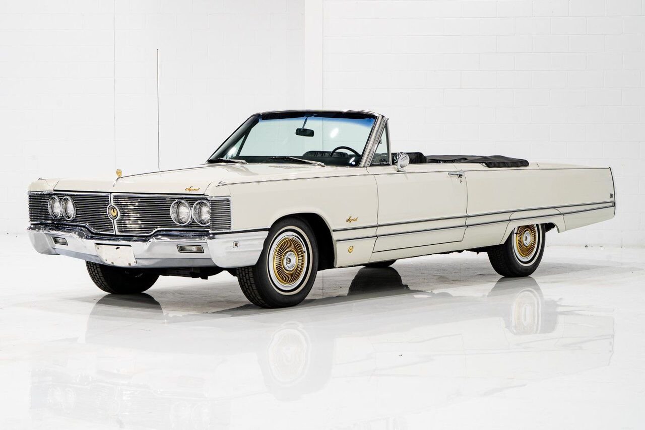 Chrysler IMPERIAL Unrestored with only 31,056 original miles **PRICE IN USD** 1968 Blanc Montréal - photo #0