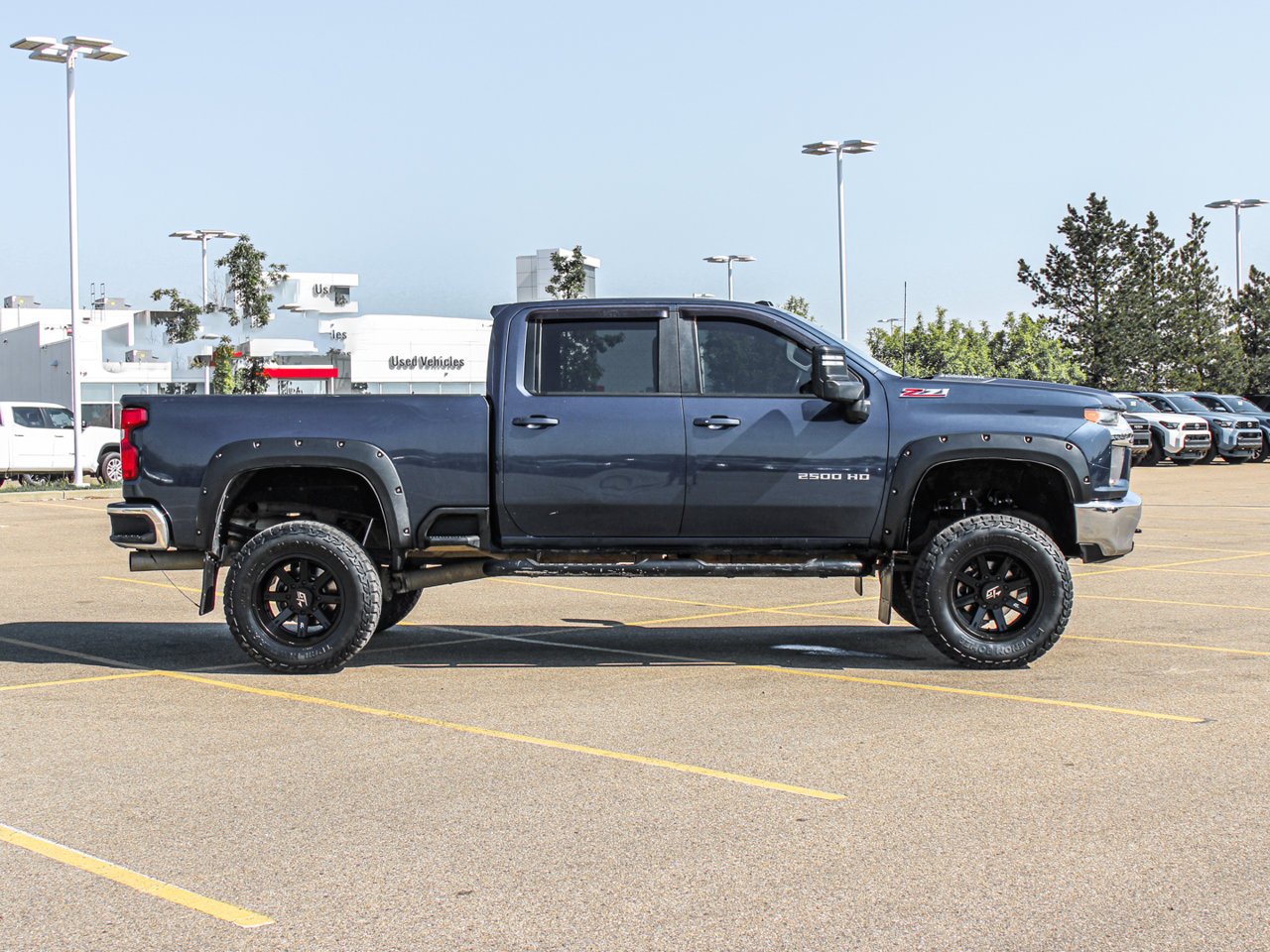 2022 Chevrolet Silverado 2500HD 4WD Crew Cab 159 LT Blue Sherwood Park - photo #8