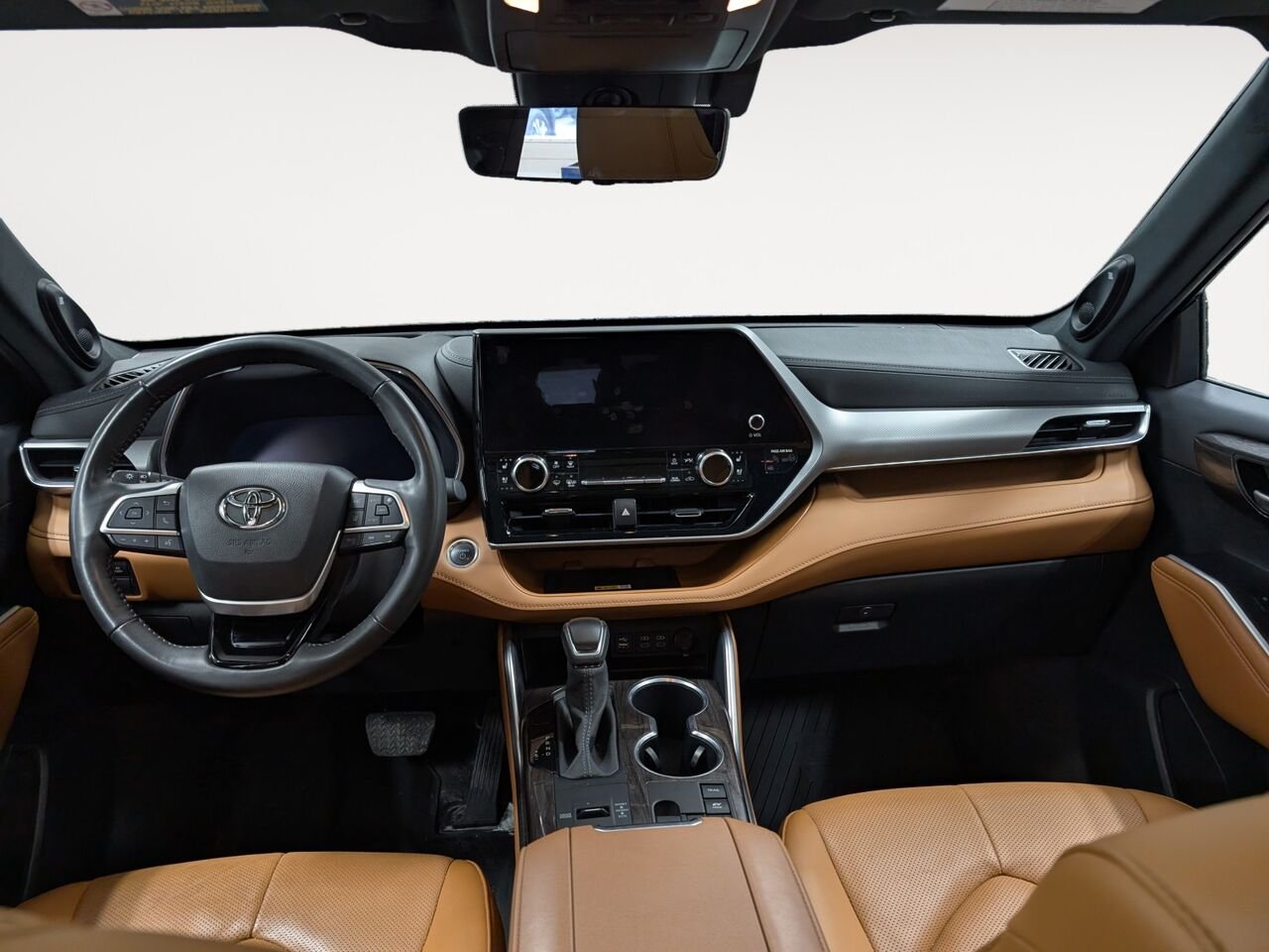 2025 Toyota Highlander Hybrid 5TDEBRCH9SS646479 Midnight Black Metallic Sherbrooke - photo #7