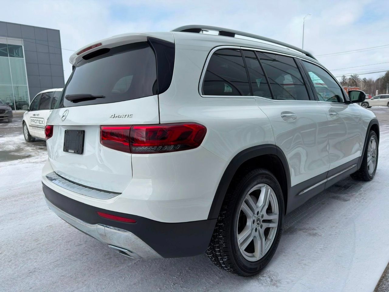 2021 Mercedes-Benz GLB White Notre-Dame-des-Prairies - photo #12