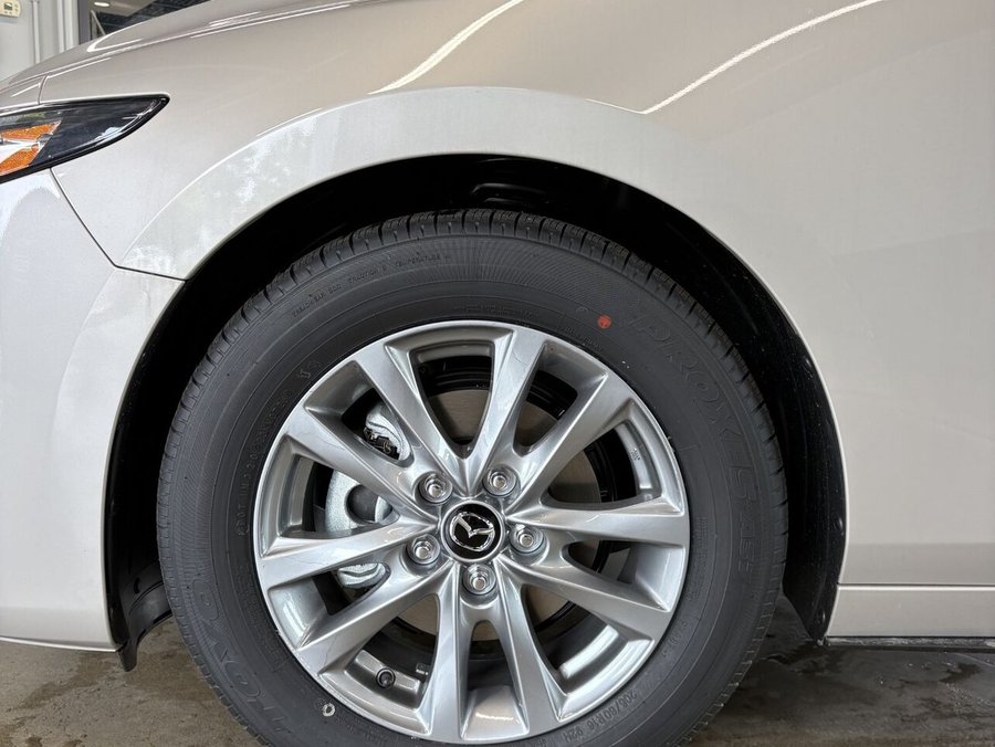 MAZDA Mazda3 2026 2026 Quartz platine métallisé
