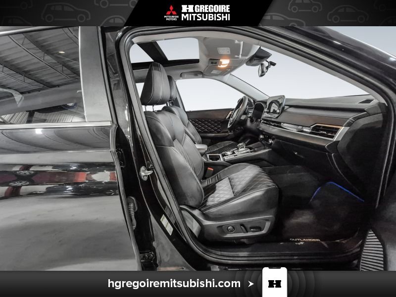 2023 Mitsubishi Outlander Plug-In Hybrid Black Laval - photo #15