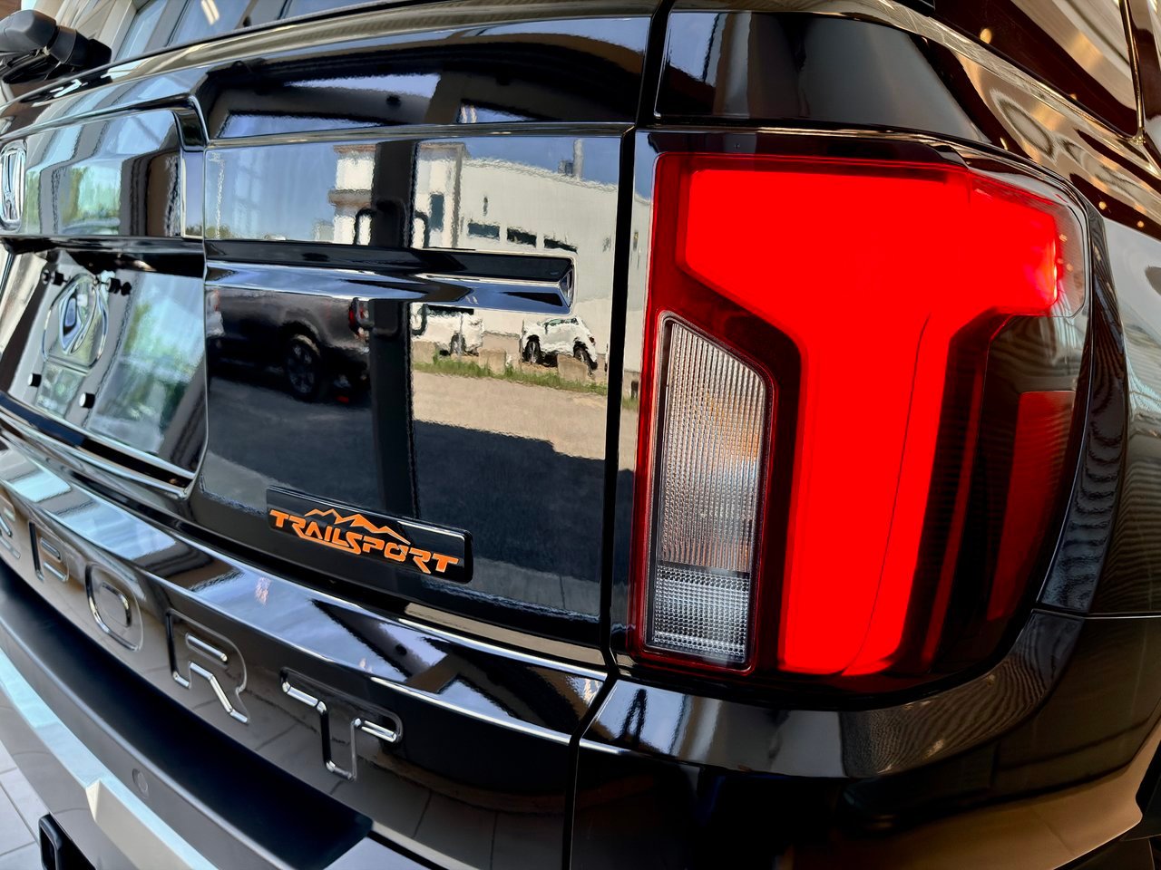 2026 Honda Passport Black Notre-Dame-des-Prairies - photo #11