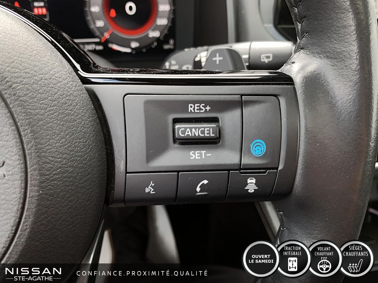 Nissan Rogue Platine | TOIT PANORAMIQUE | CUIR | AWD | CLIM 2 ZONES | 2023 Blanc Saint-Jérôme - photo #17