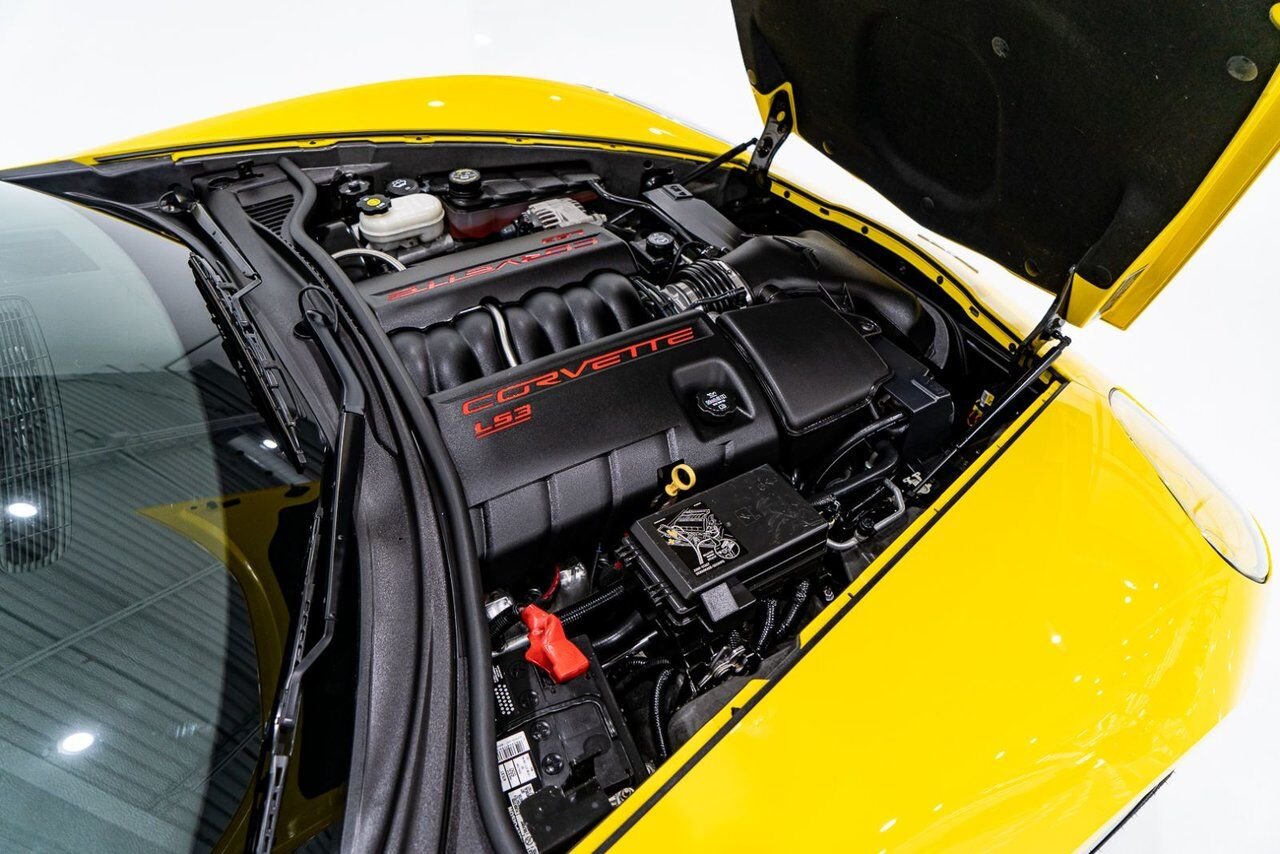 2008 Chevrolet Corvette PRIX EN USD | With Only 900km (563mi) From New With Window Sticker Yellow Montreal - photo #28