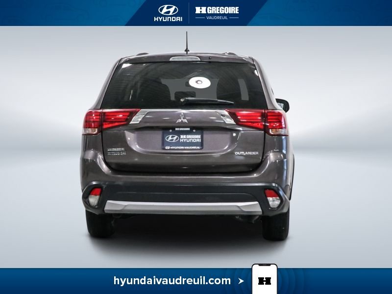Mitsubishi Outlander YW141 | 2WD 4dr ES 2016 Brun Laval - photo #8