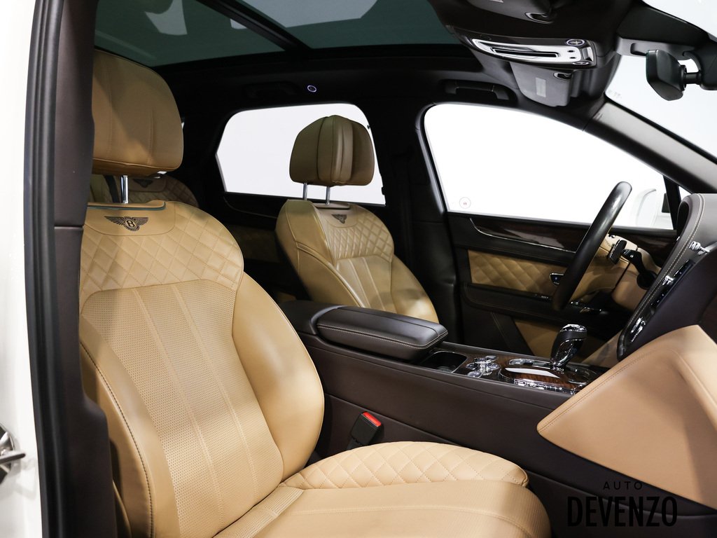 2017 Bentley Bentayga White Saint-Eustache - photo #8