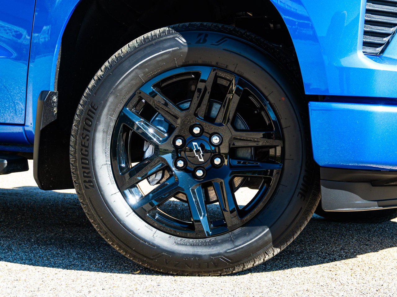 2026 Chevrolet Silverado 1500 4WD Crew Cab 147 RST Blue Sherwood Park - photo #4