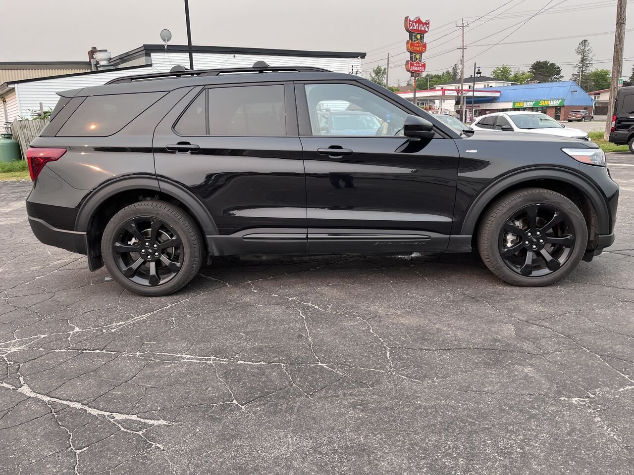 Ford Explorer 2024 Noir Mont-Laurier - photo #3
