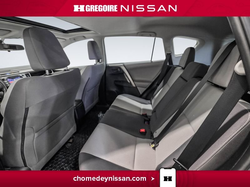 2013 Toyota Rav 4 White Laval - photo #24