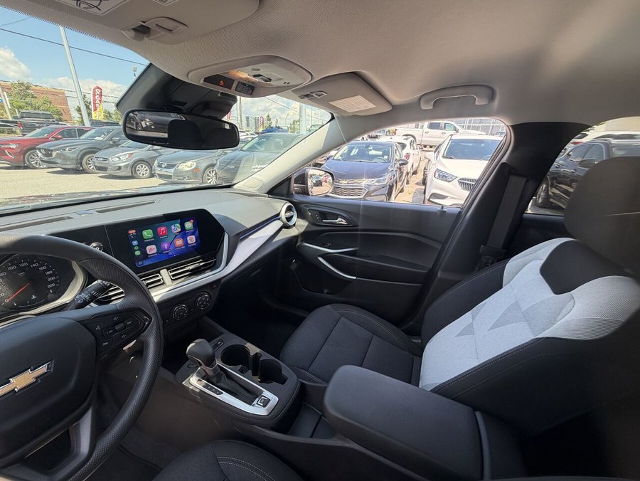 2024 CHEVROLET TRAX LS 2024 Black