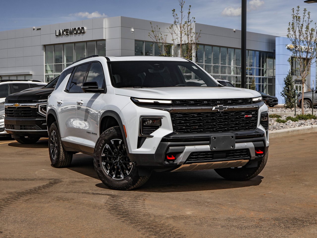 2026 Chevrolet Traverse AWD 4dr Z71 White Sherwood Park - photo #1
