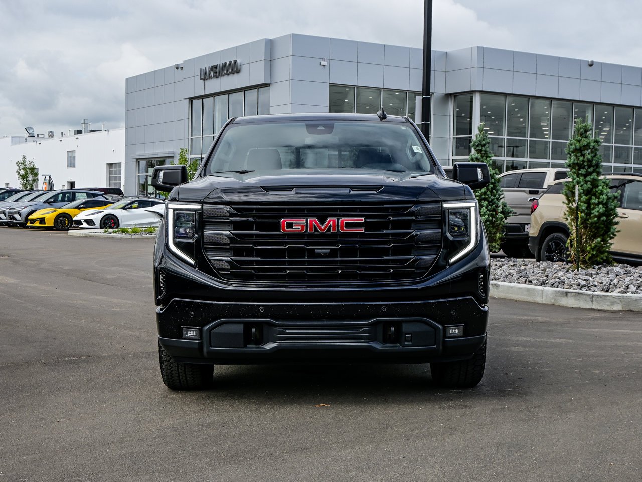 2024 GMC Sierra 1500 4WD Crew Cab 147 Elevation Black Sherwood Park - photo #2