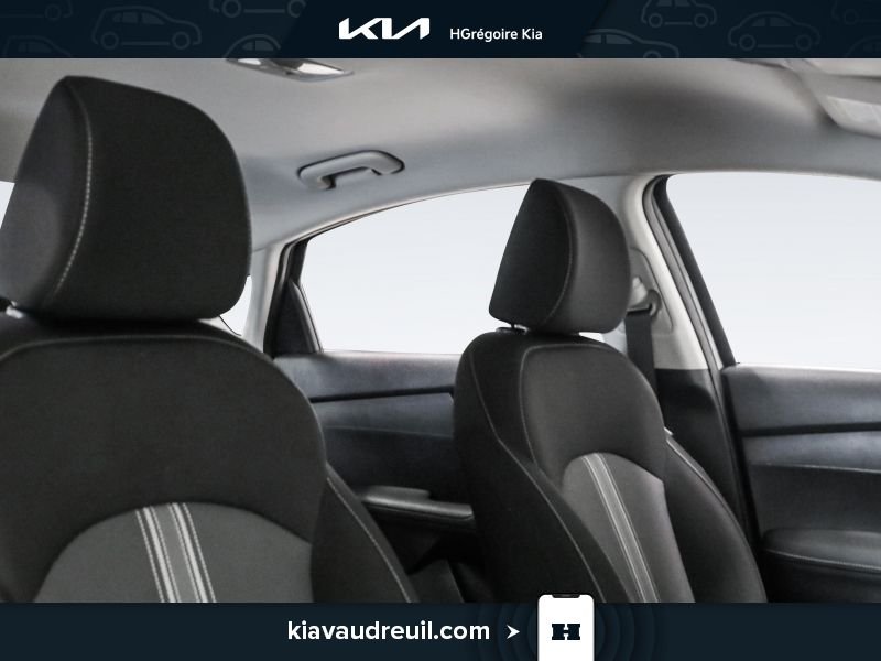 2023 Kia Forte Grey Blainville - photo #22