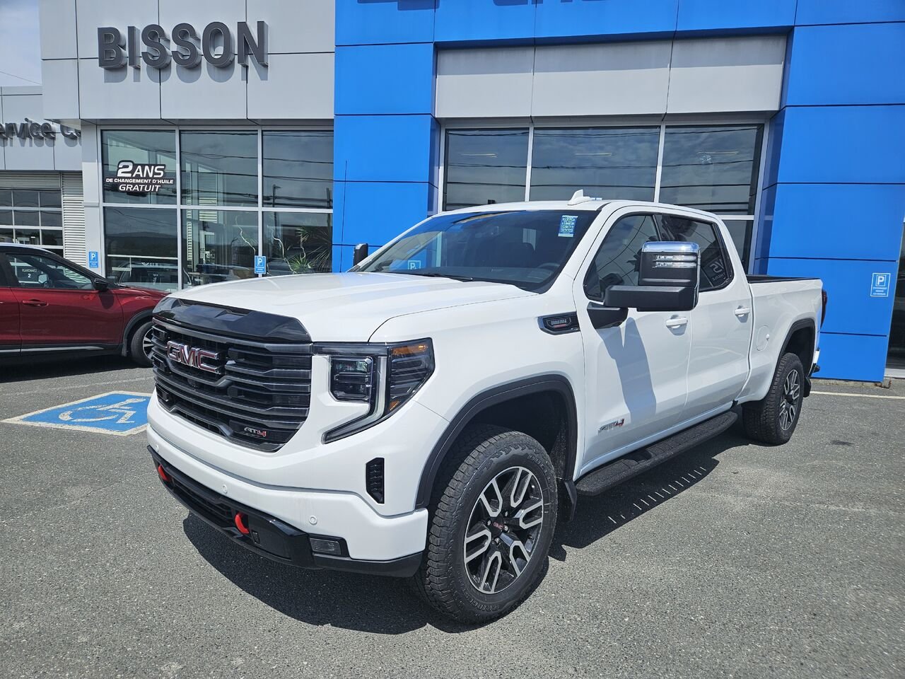 2026 GMC Sierra 1500 AT4 cabine multiplace 4RM 157 po Summit White Thetford Mines - photo #0