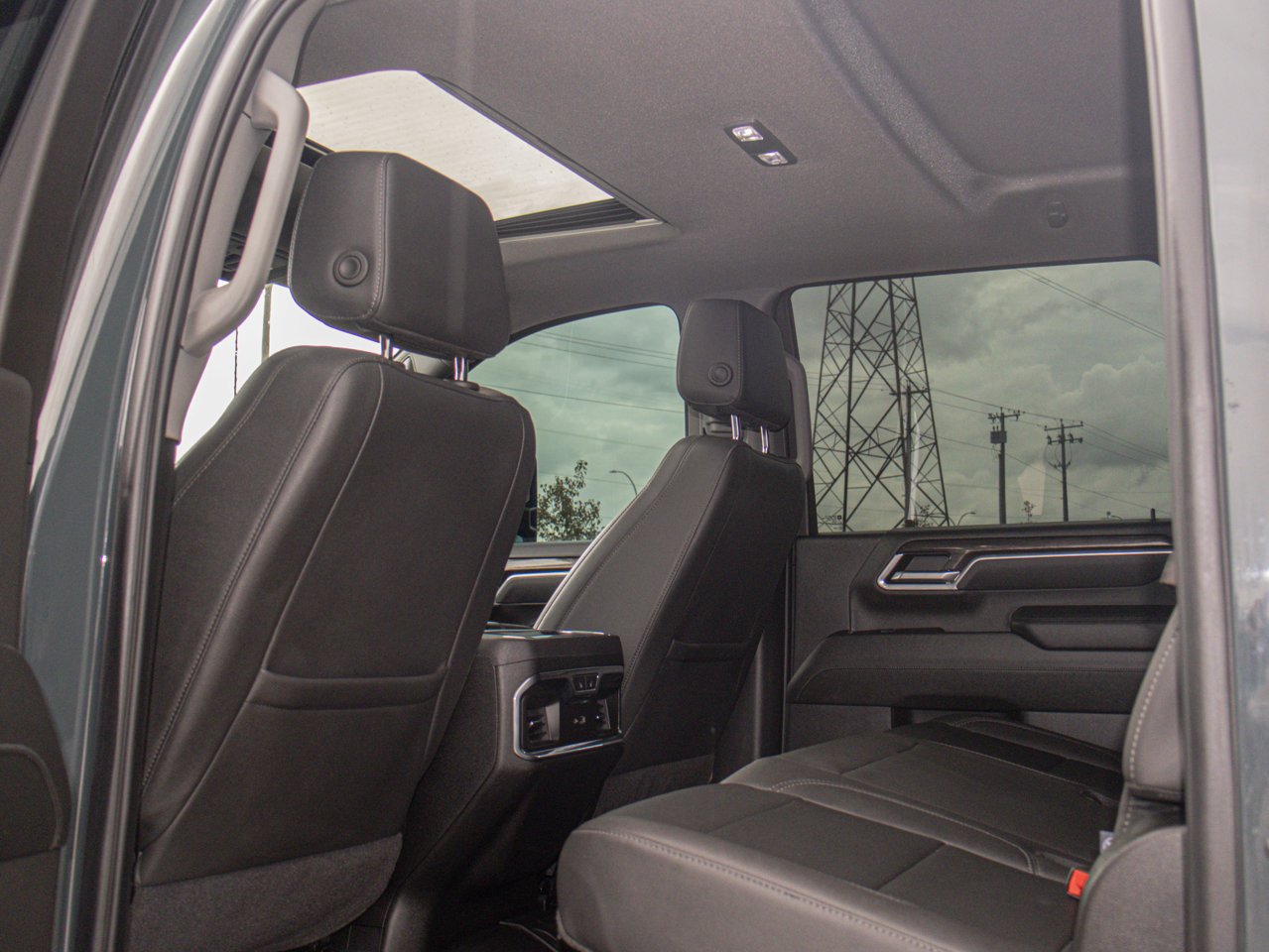 2025 Chevrolet Silverado 3500HD 4WD Crew Cab 159 LTZ Grey Sherwood Park - photo #34