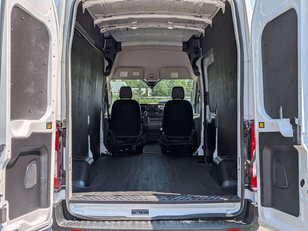 2024 Ford Transit Cargo Van T-250 148" Hi Rf 9070 GVWR RWD White Val-David - photo #9