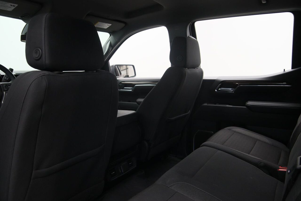 Chevrolet Silverado 1500 NIV 1GCUDEED8RZ166970 2024 Gris Baie-Comeau - photo #24