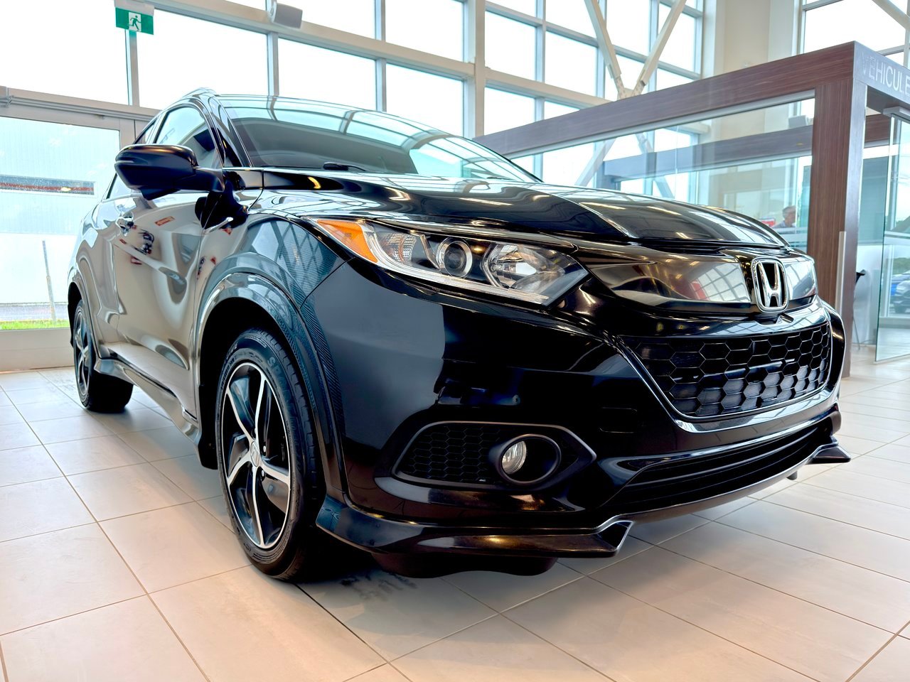 2021 Honda HR-V Black Notre-Dame-des-Prairies - photo #5