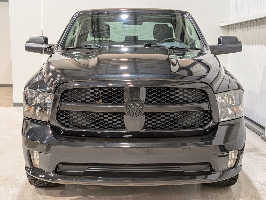 Ram 1500 Express 4x4 Quad Cab 6'4" Box *Ltd Avail* 2018 Noir Val-David - photo #3