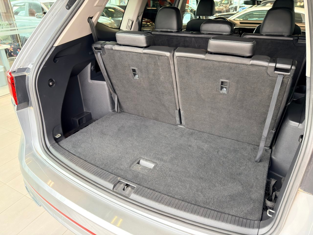 Volkswagen Atlas 2021 Gris Notre-Dame-des-Prairies - photo #14