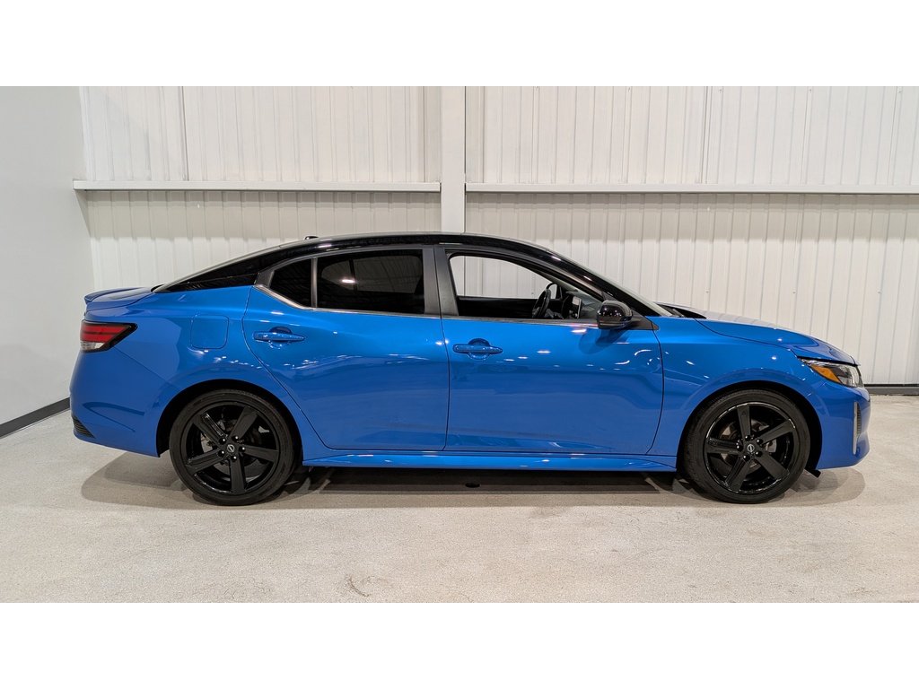 2024 Nissan Sentra SR Manual Blue Val-David - photo #7