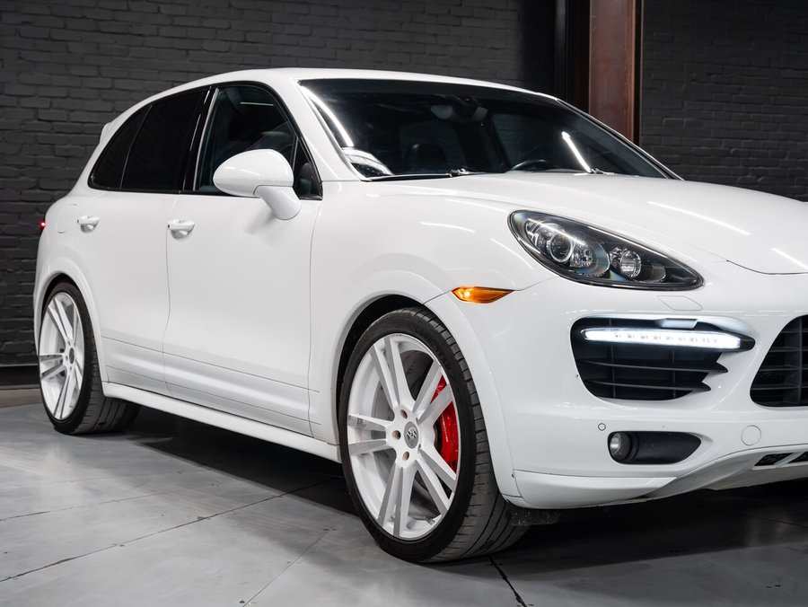 2014 Porsche Cayenne 2014 White