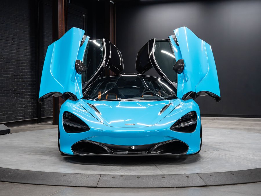 2018 McLaren 720S 2018 Blue