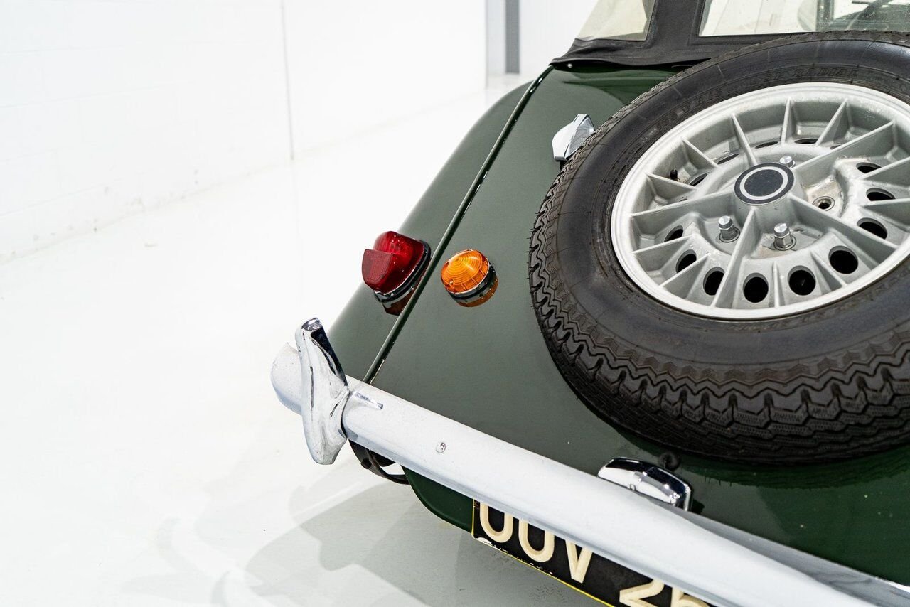 1970 Morgan Plus 8 Unrestored with only 7137km (4435miles) | PRIX EN USD Green Montreal - photo #42