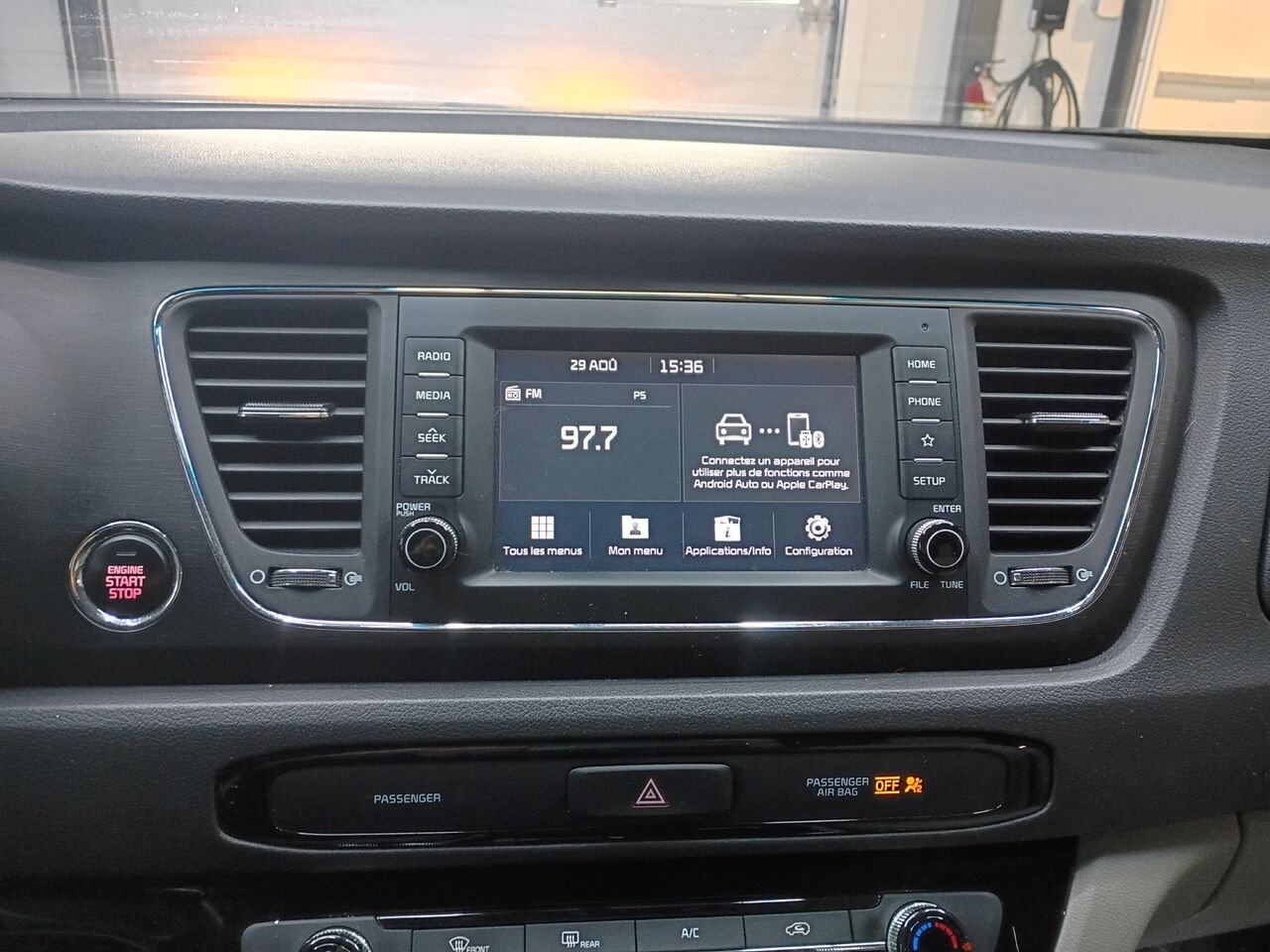 2019 Kia Sedona Black Blainville - photo #27