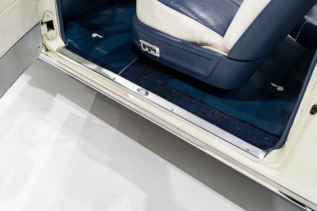 1957 Pontiac Bonneville *PRICE IN USD* Fuel injected 347/315HP 1 of 630 produced White Montreal - photo #87