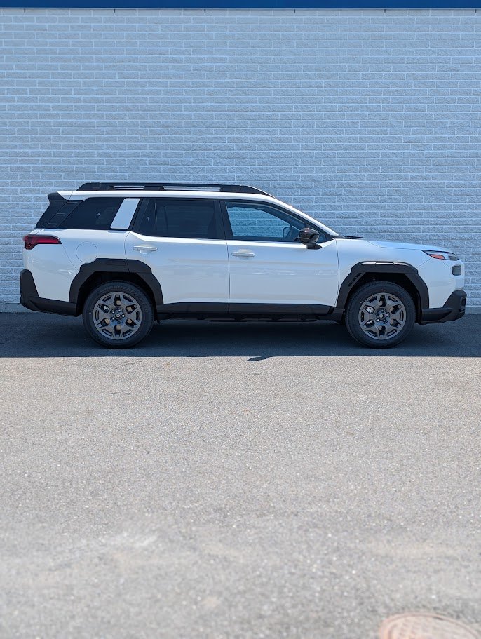 SUBARU Outback TOURING 2026 Blanc cristal nacré Saint-Hyacinthe - photo #2