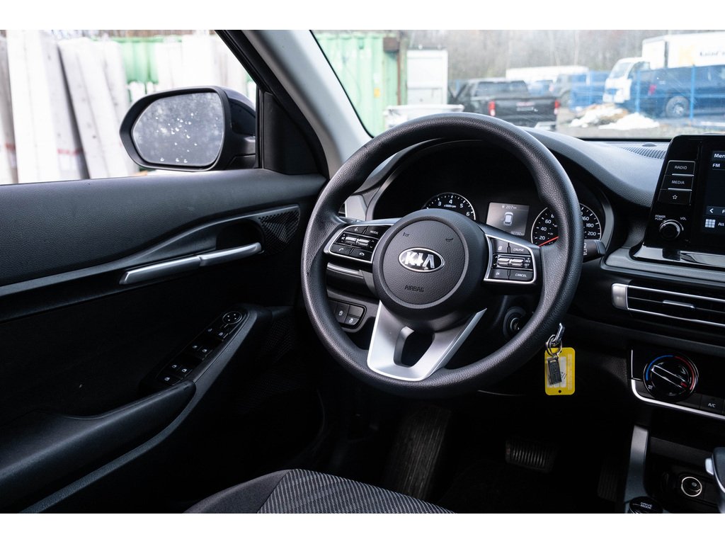 2021 Kia Seltos Black Gatineau - photo #3