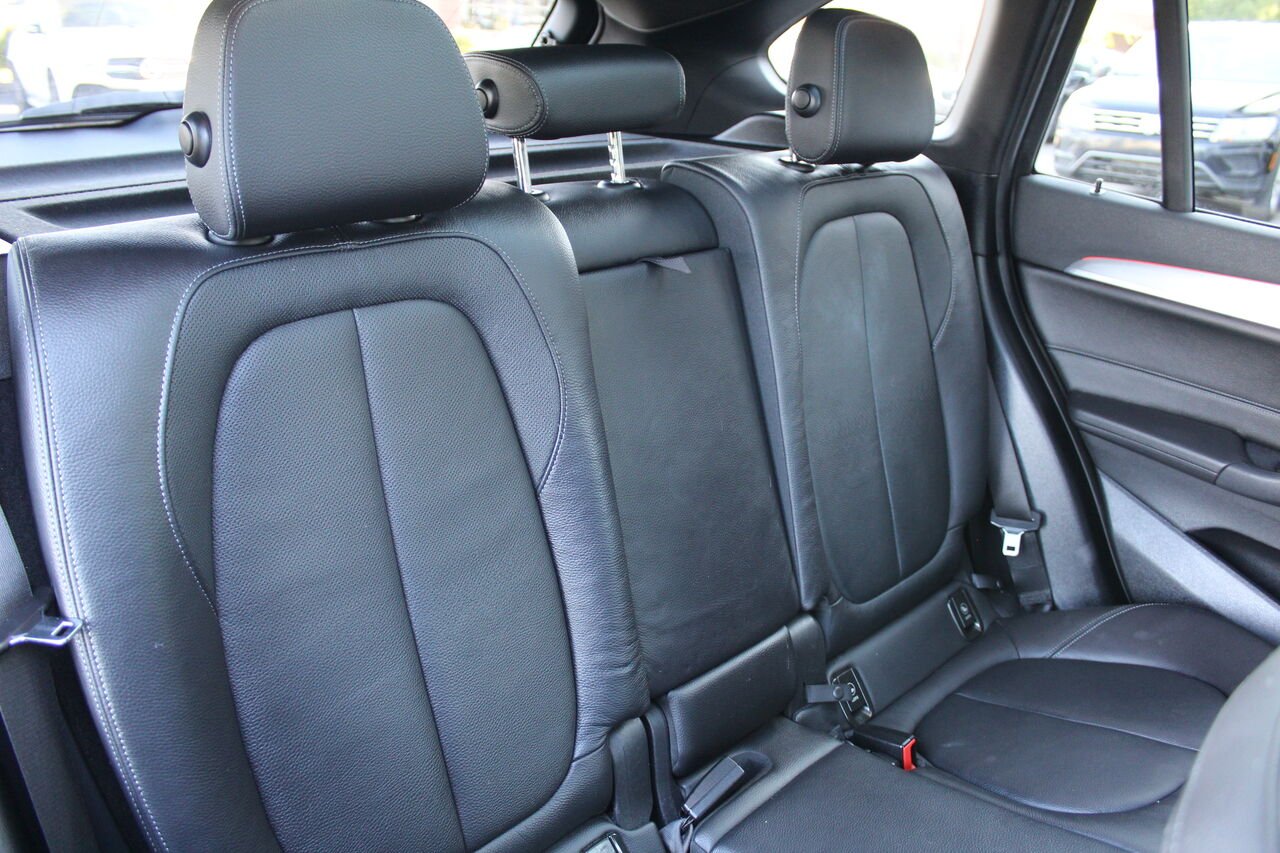 2021 BMW X1 VIN: WBXJG9C02M5T13773 Black Sainte-Rose - photo #9
