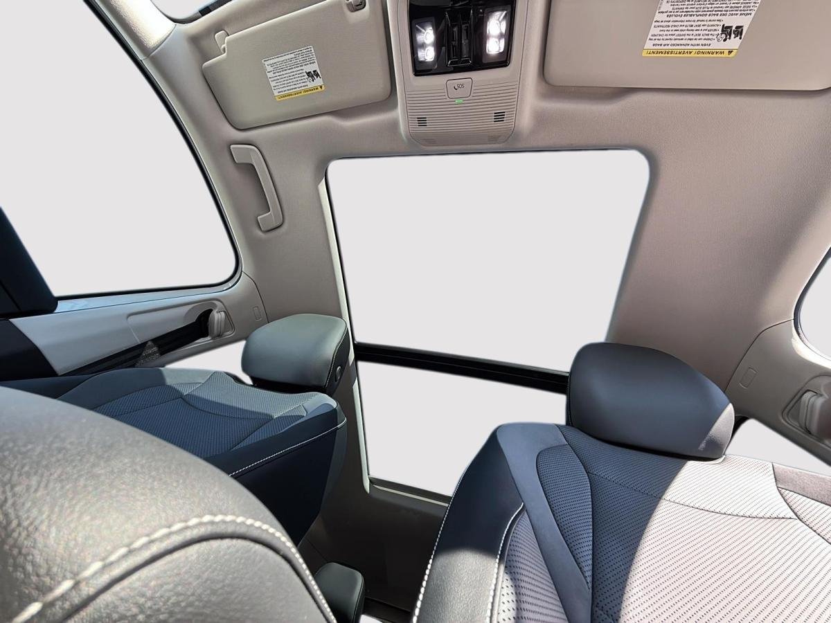2025 Volkswagen Tiguan White Rouyn-Noranda - photo #15