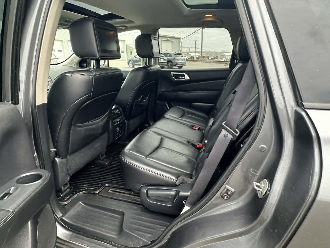 Nissan Pathfinder Platine 4x4 2018 Gris Matane - photo #18