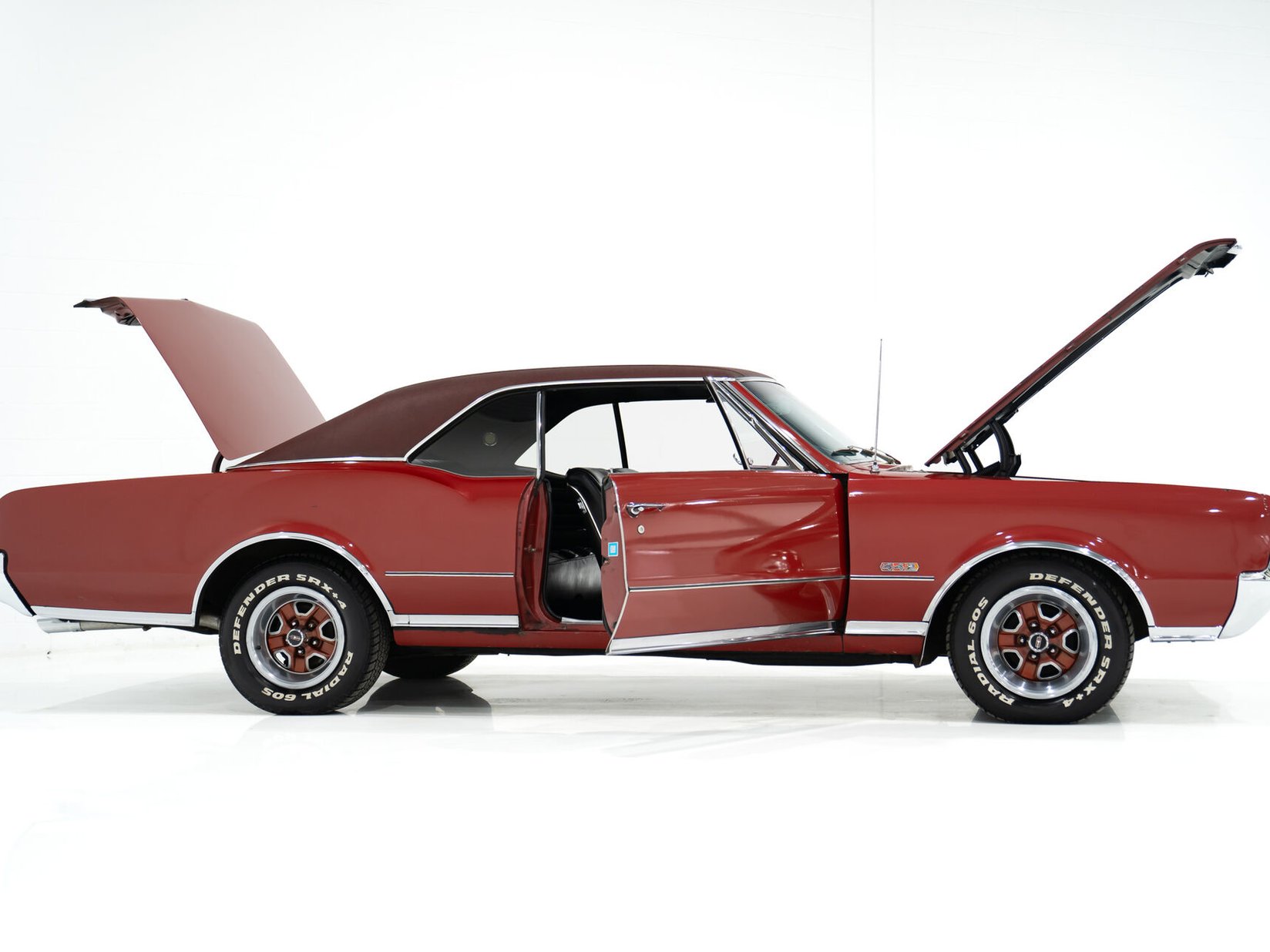 Oldsmobile Cutlass 442 *PRIX EN USD* Numéros entièrement Matching Non restaurée Repeinte une seule fois 1967 Rouge Montréal - photo #46