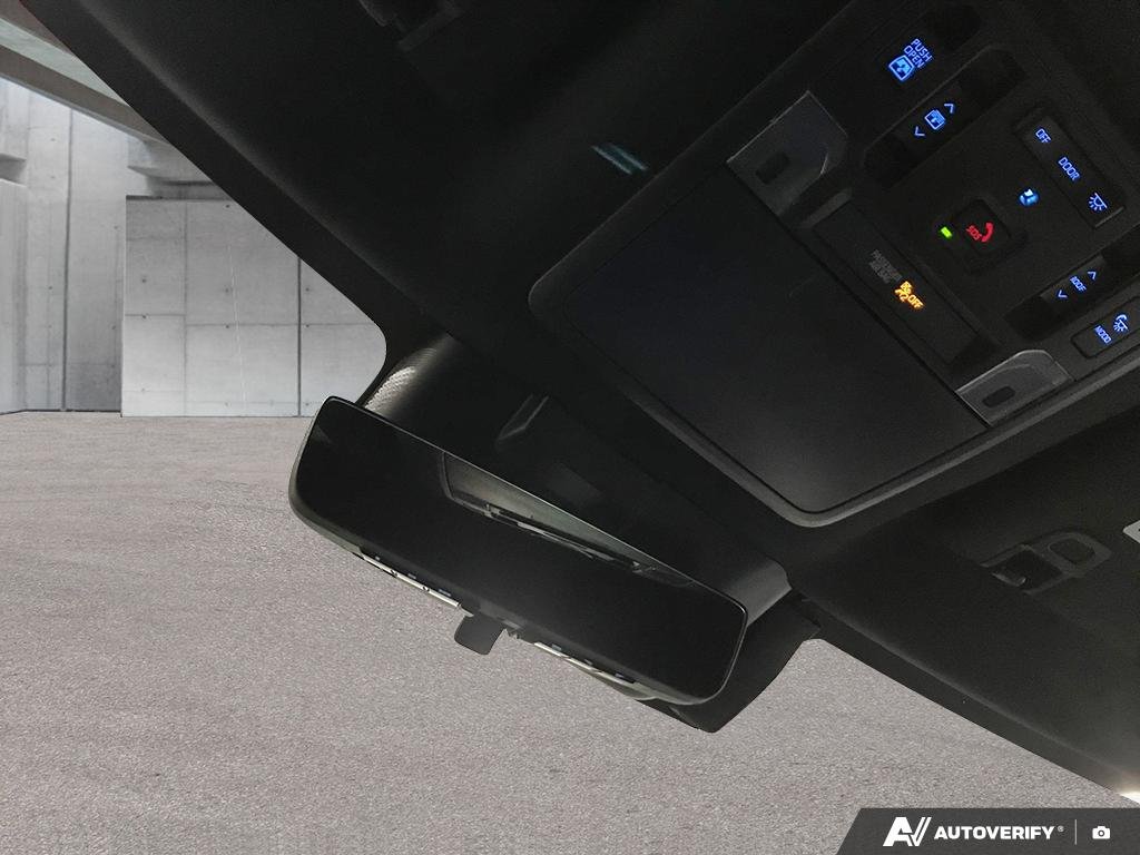 2024 Toyota Tundra 2600913A | Platinum Hybrid Midnight Black Metallic Edmonton - photo #19