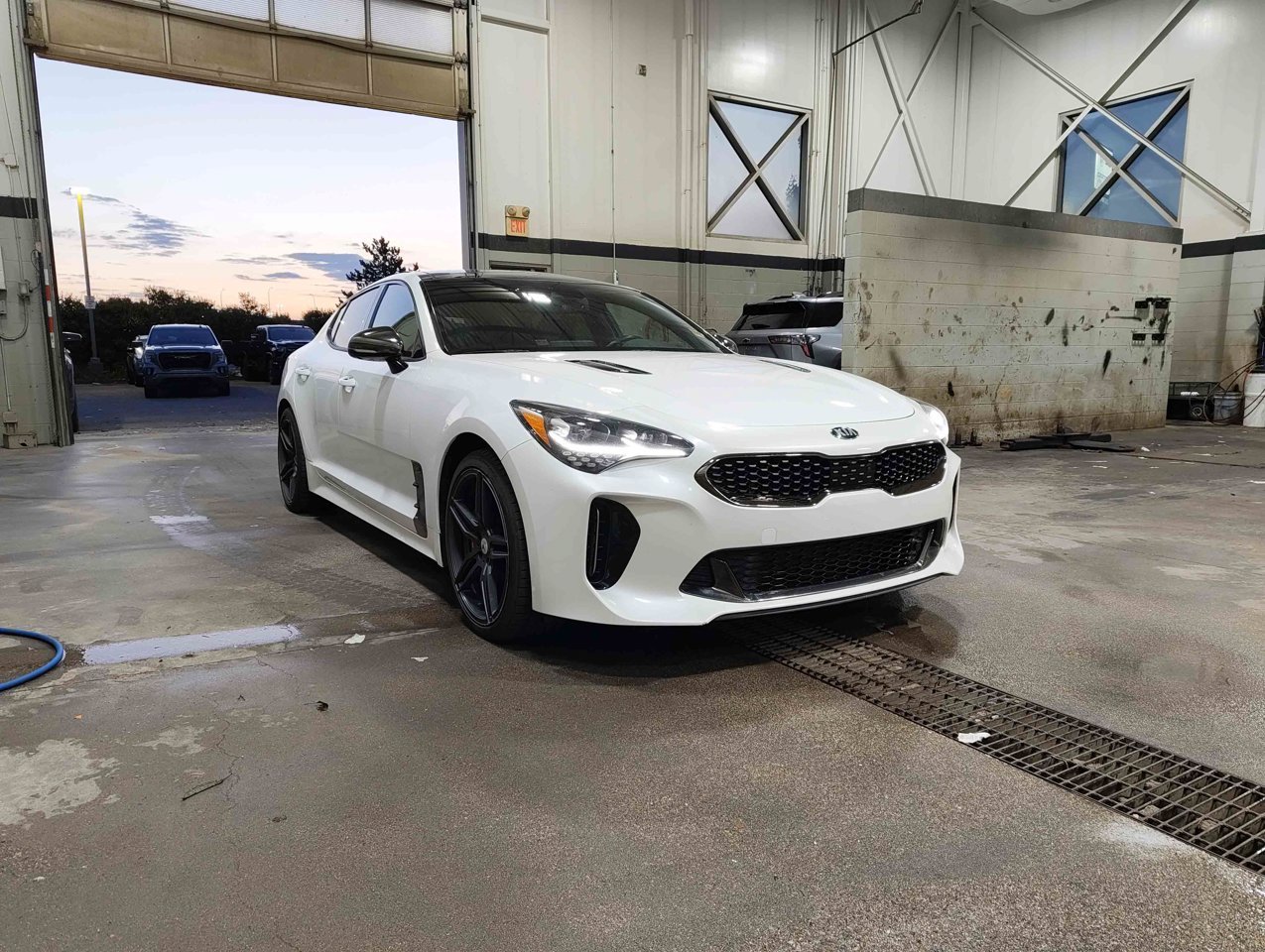 2018 Kia Stinger GT Limited AWD White Sherwood Park - photo #2