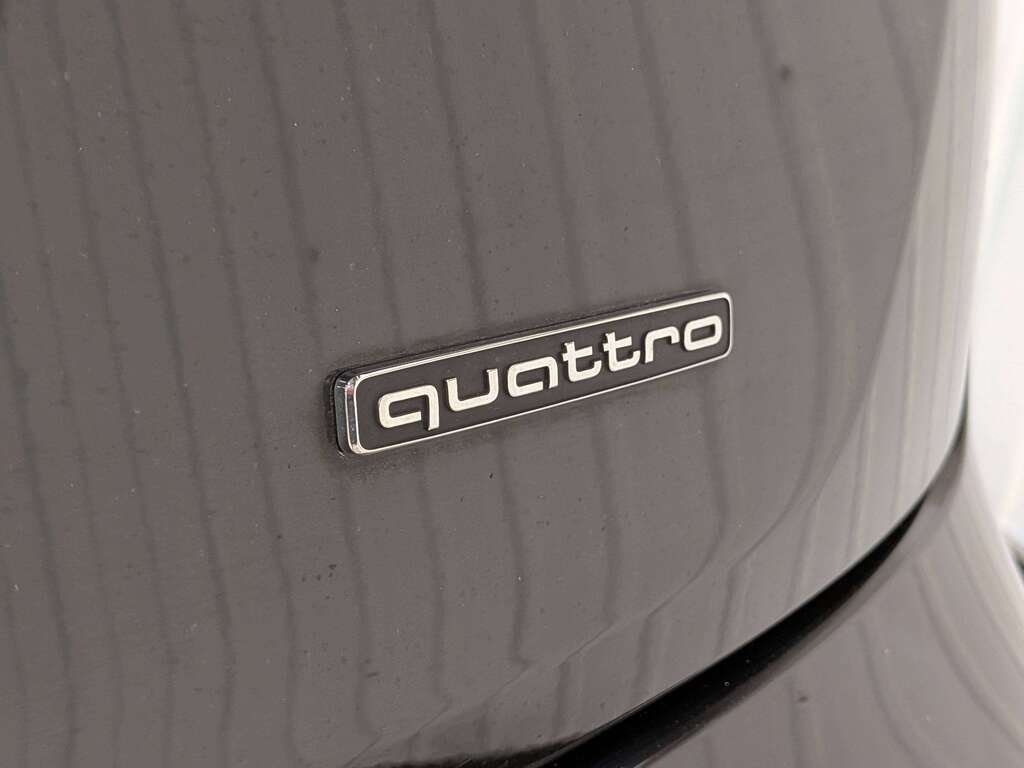2023 Audi Q5 Technik 45 TFSI quattro Black Val-David - photo #40