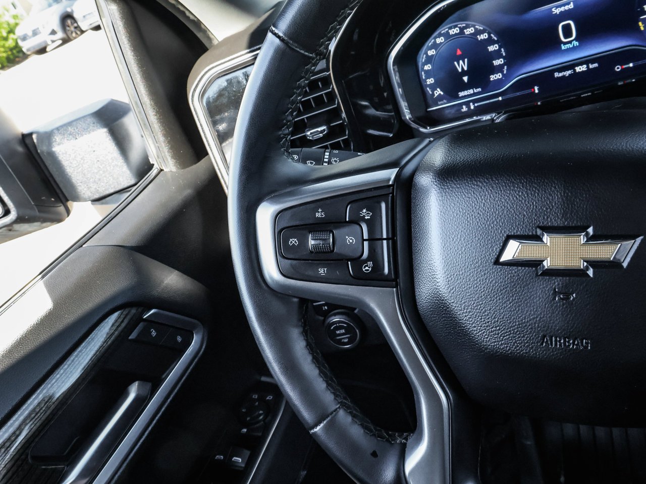 2025 Chevrolet Silverado 1500 4WD Crew Cab 147 LT White Sherwood Park - photo #21