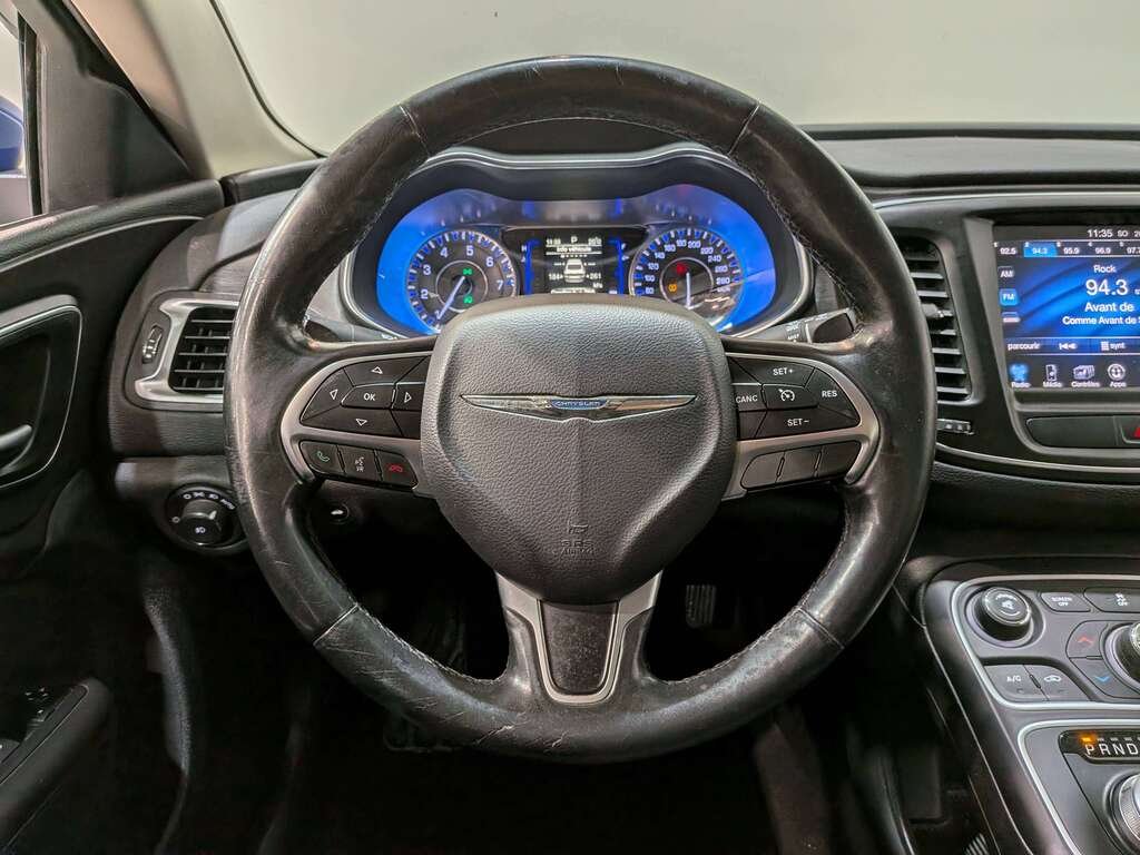 Chrysler 200 4dr Sdn Limited FWD 2016 Bleu Val-David - photo #13