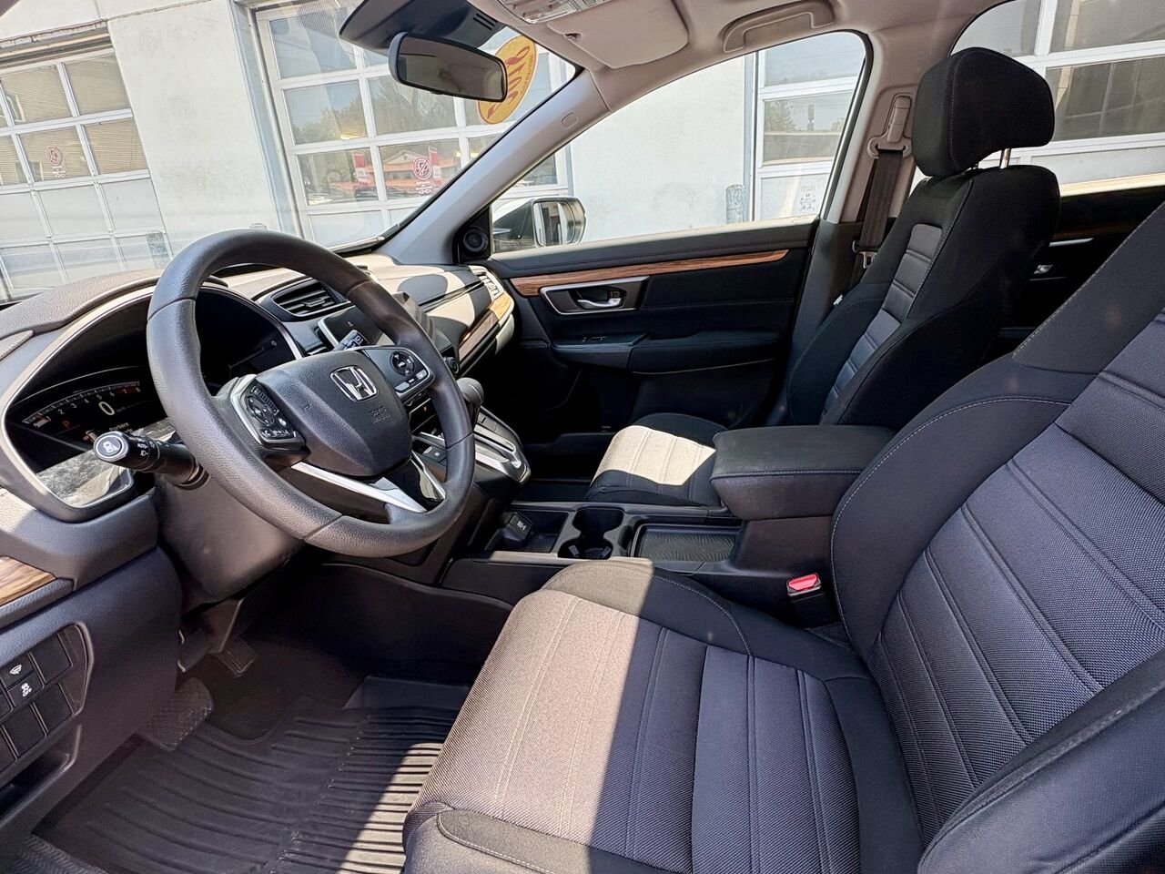 2018 Honda CR-V White Mont-Laurier - photo #14