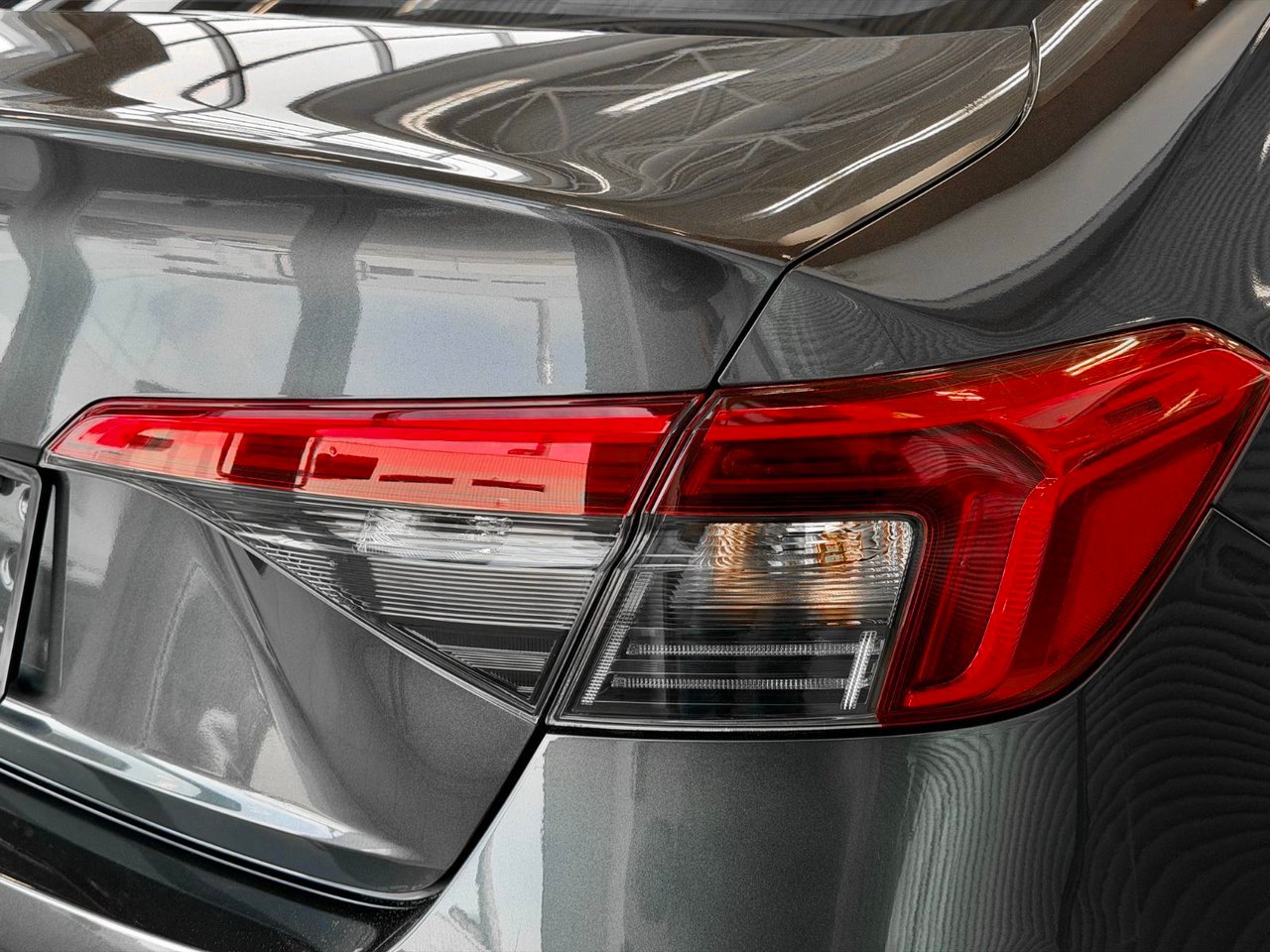 2023 Honda Civic Sedan Silver Notre-Dame-des-Prairies - photo #10