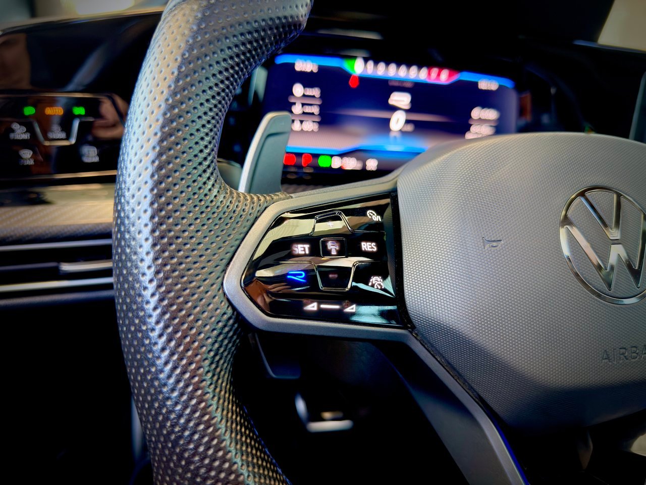 2023 Volkswagen Golf R White Notre-Dame-des-Prairies - photo #27
